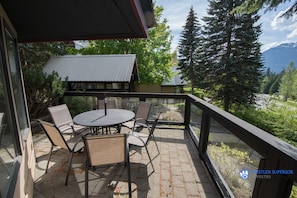 House - The Villas - Snowberry 2 (Whistler)