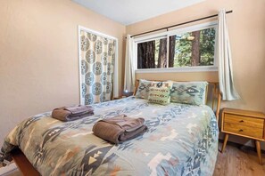 2 bedrooms, WiFi, bed sheets