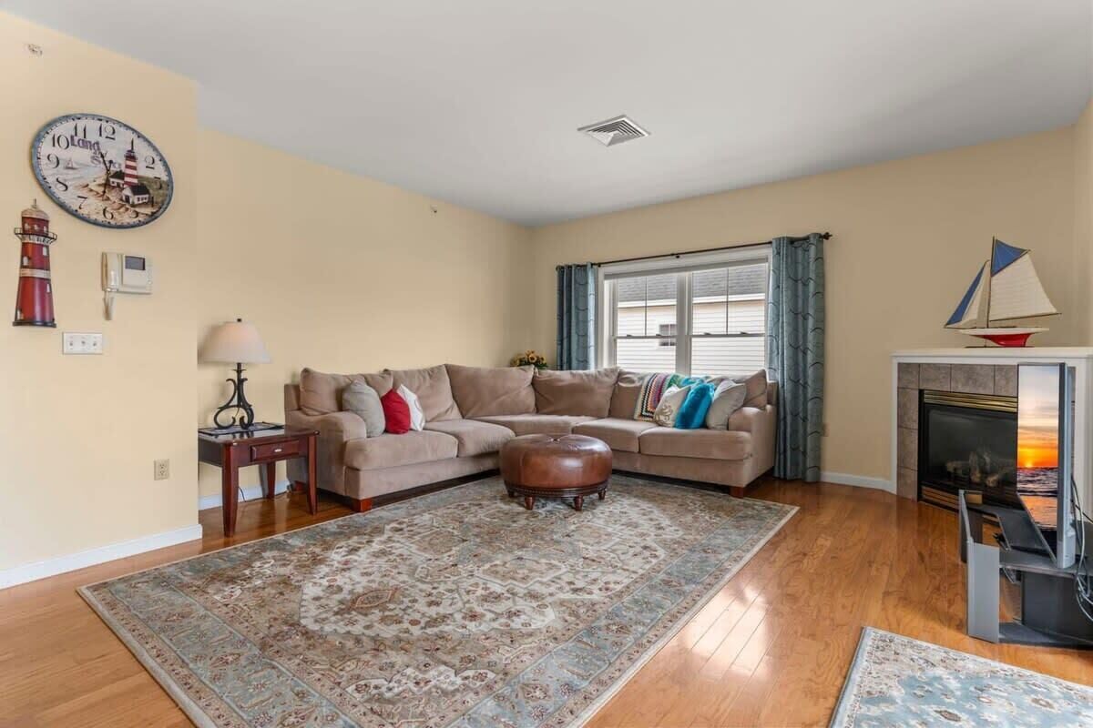 Penthouse #6 | Private Balcony | Water Views - Hampton Beach, NH