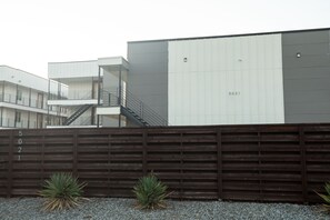 Exterior - Welcome to Veya Luxè right near downtown Dallas! (Dallas)