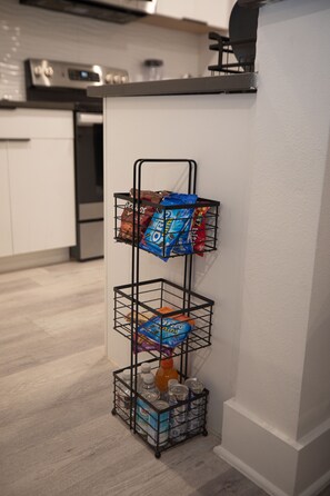 Private kitchen - Welcome to Veya Luxè right near downtown Dallas! (Dallas)