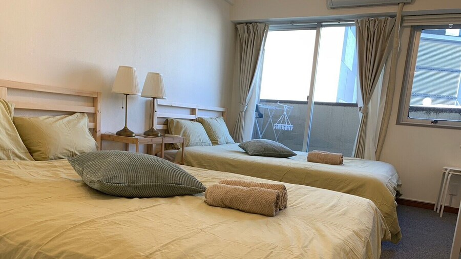 2 Double Bed Heart of Shibuya Up to 4ppl