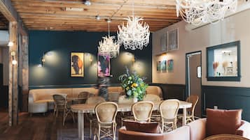 Dinner and brunch served, local cuisine