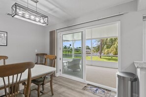 Dining - Anchors Landing Waterfront Home | Dock | Foosball | Fire Pit | Close To The Beach | Dog Friendly (Palm Coast)