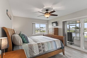 2 bedrooms, desk, iron/ironing board, free WiFi - Anchors Landing Waterfront Home | Dock | Foosball | Fire Pit | Close To The Beach | Dog Friendly (Palm Coast)