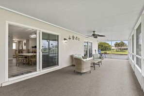 Outdoor dining - Anchors Landing Waterfront Home | Dock | Foosball | Fire Pit | Close To The Beach | Dog Friendly (Palm Coast)