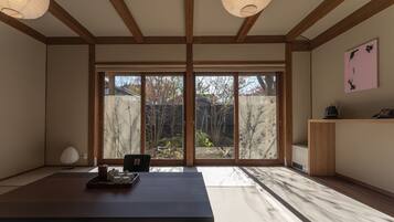 Superior Studio | Free WiFi