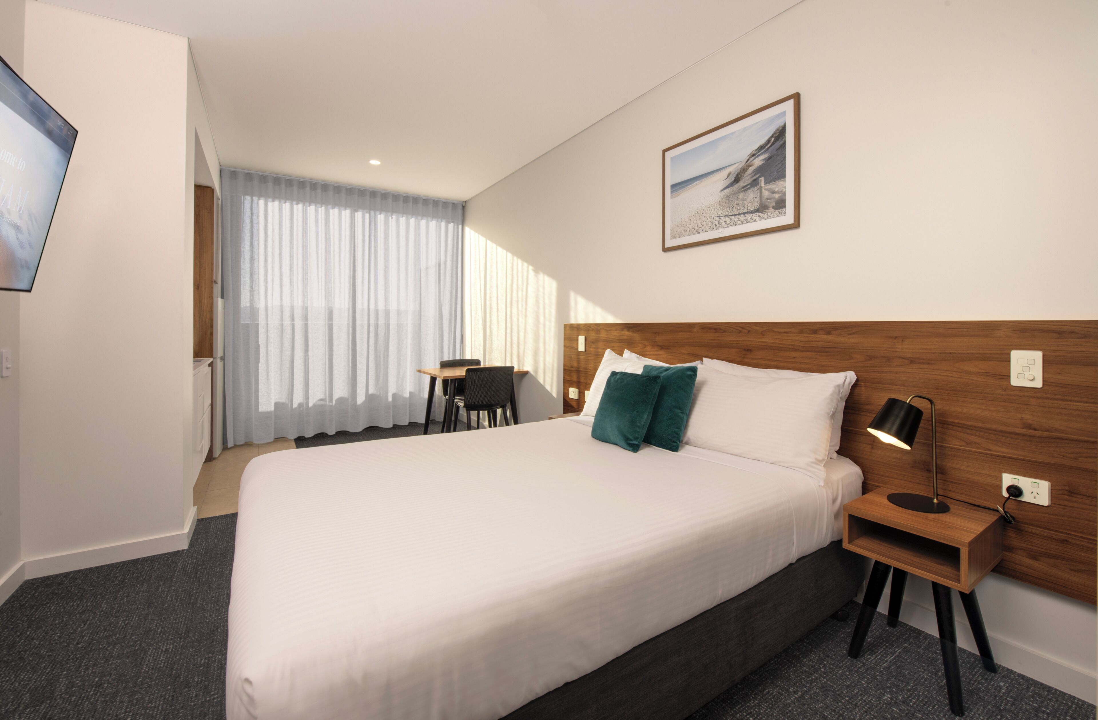 Premium bedding, in-room safe, laptop workspace, blackout drapes