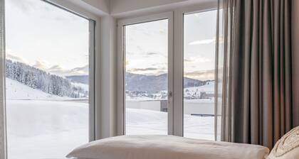 Wonderful ski in-ski out lodge with sauna