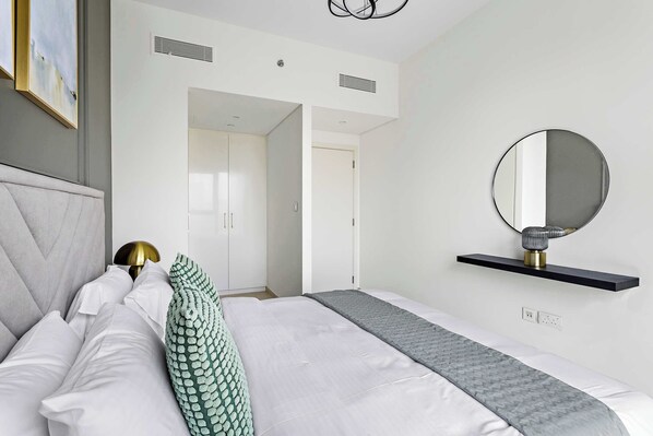 1 bedroom, desk, iron/ironing board, WiFi