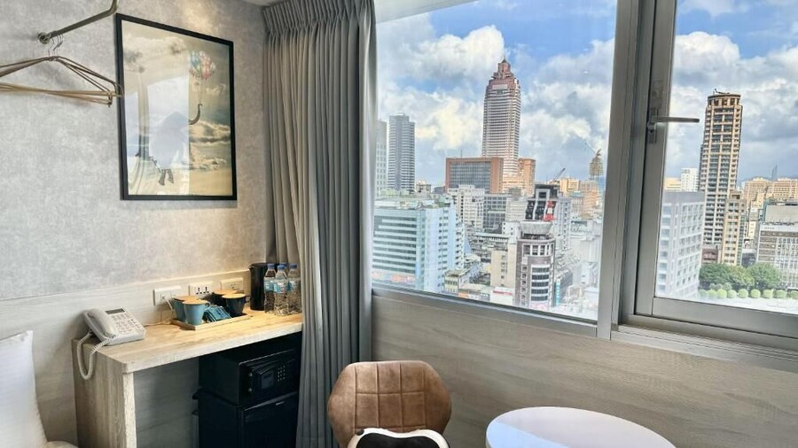 Sky Gate Hotel