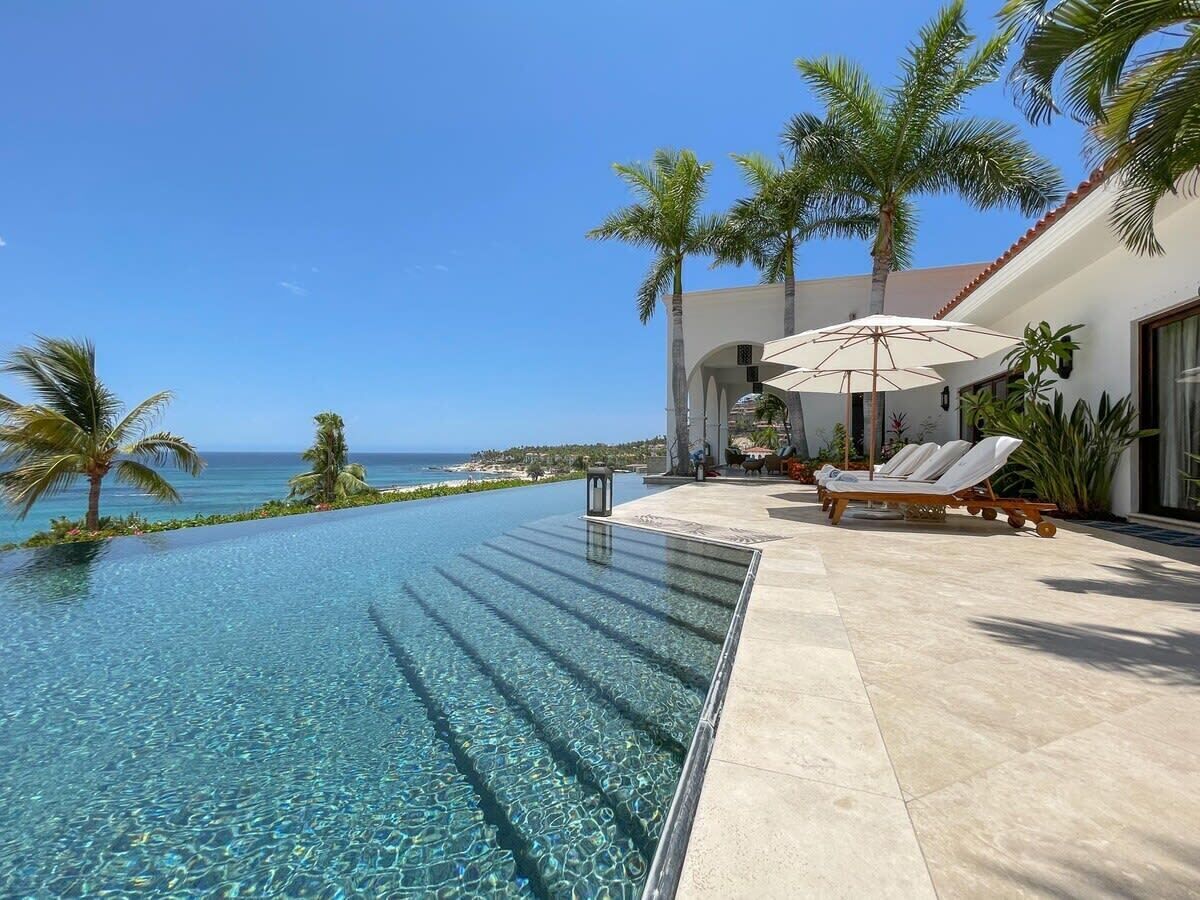 حمّام سباحة خارجي، حمّام سباحة مُدفَّأ