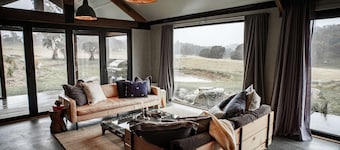 + MOUNTAIN LUXURY + Pets Welcome + SECLUSION +