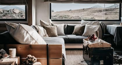 *MOUNTAIN ESCAPE * Pets Welcome * LUXURY SECLUSION