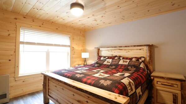 4 habitaciones, tabla de planchar con plancha, wifi y ropa de cama 