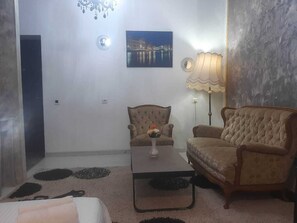 1 Schlafzimmer, Bügeleisen/Bügelbrett, Bettwäsche