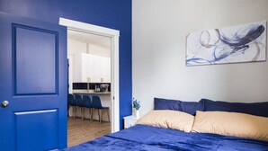 3 bedrooms, desk, iron/ironing board, travel crib