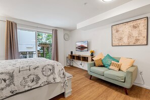 1 bedroom, iron/ironing board, WiFi, bed sheets