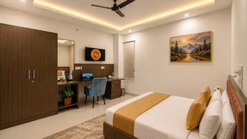 Executive Room | 1 bedroom, premium bedding, memory-foam beds, desk