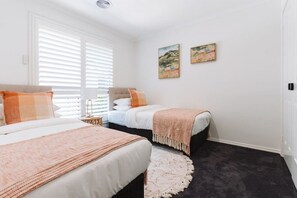 3 bedrooms, free WiFi, bed sheets