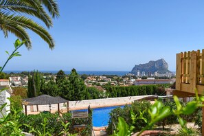 Pool - Villa 'La Perla Calpe Seaview' with Sea View, Wi-Fi and Air Conditioning (Calpe)