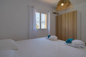 6 soverom, strykejern/-brett, wi-fi (inkludert) og sengetøy