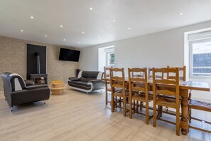 Dining - Holiday Home 'Corps de Ferme au Calme' with Garden (Meslan)