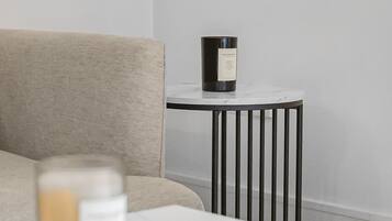 Lägenhet City | Vardagsrum | 40-tums platt-tv med satellitkanaler