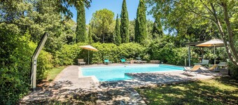 Farmhouse 'Glicine Podere Giardino' with Shared Pool, Wi-Fi and Air Conditioning