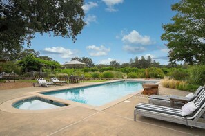 Pool - Vineyard Villa: Pool/Spa | Pickleball/Tennis | Dog (Santa Rosa)