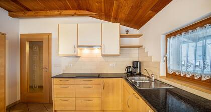 Apartment 'Speckign 3' with Mountain View, Balcony and Wi-Fi
