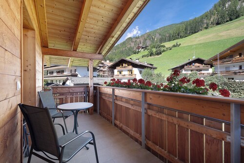 Ferienwohnung 'Speckign 1' mit Bergblick, Balkon und WLAN