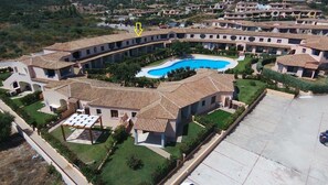 Exterior - Holiday Apartment "Cocco" with Shared Pool, Private Terrace & Balcony (loiri porto san paolo)