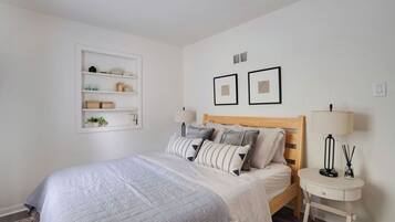 3 bedrooms, WiFi, bed sheets