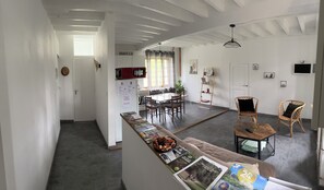 Interior - Maisonnette de Campagne (Douillet)