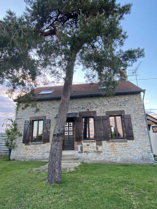 Exterior - Maisonnette de Campagne (Douillet)
