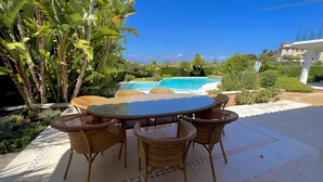 Outdoor dining - Cap d'Antibes - Villa 10 people - Swimming pool (Antibes)