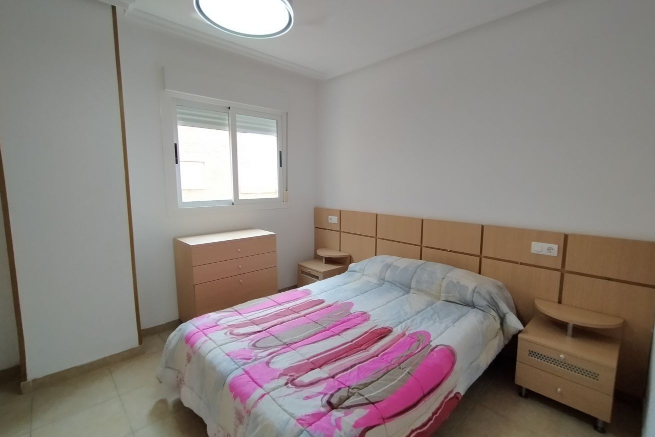 2 slaapkamers, een strijkplank/strijkijzer, wifi