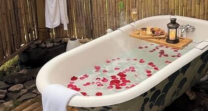 Vintage Gypsy Camper Glamping Near Ellicottville NY