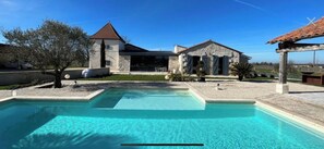 Piscine extérieure, piscine chauffée