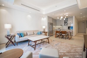 Appartement Design | Coin séjour | TV connectée de 55 pouces avec chaînes par câble, Netflix