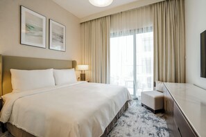 Appartement Design | 2 chambres, ameublement personnalisé, fer et planche à repasser