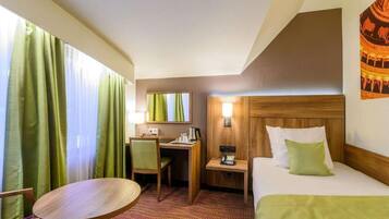 Standard Single Room | In-room safe, soundproofing, iron/ironing board, free WiFi