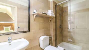 Standard Single Room | Bathroom | Hair dryer