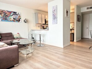 Téléviseur connecté, sélection de films, chaîne audio