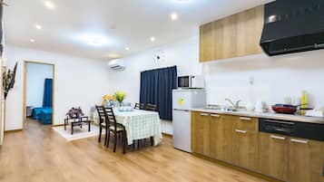 微波炉、烤箱、炉灶、厨具/餐具