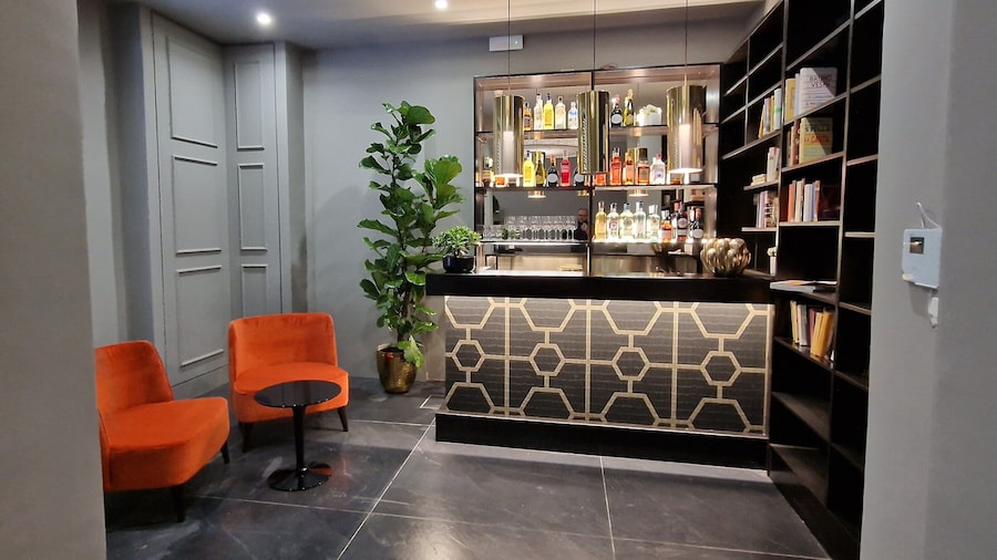 Flom Boutique Hotel