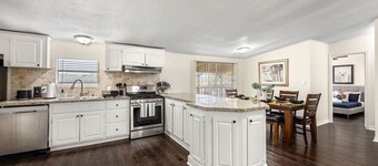 Accessible 3BR Sleeps 12 Pet-Friendly Conroe Stay