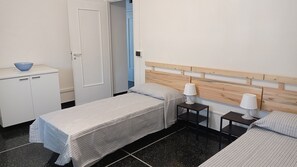 2 bedrooms, iron/ironing board, bed sheets