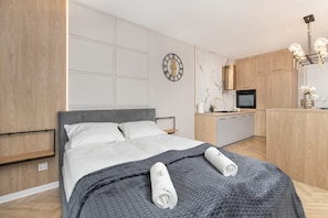 Ferros/tábuas de passar roupa, berço de viagem, Wi-Fi, roupa de cama